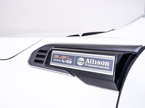 Used 2024 GMC Sierra 2500 AT4 w/ AT4 Premium Plus Package AWD/4WD image 9