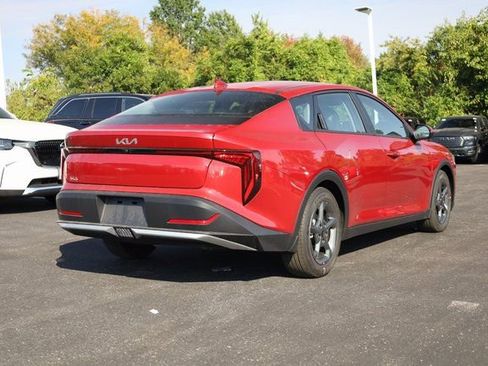 New 2025 Kia K4 LXS image 6