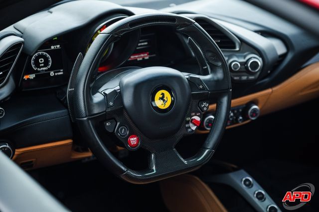 Used 2018 Ferrari 488 GTB RWD image 6