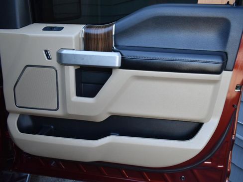 Used 2016 Ford F150 Lariat w/ Equipment Group 502A Luxury image 39