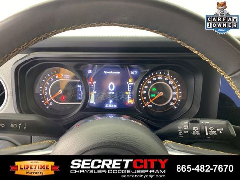 Used 2024 Jeep Wrangler Unlimited Sahara w/ Safety Group AWD/4WD image 17