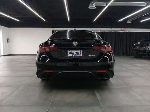 Used 2019 Alfa Romeo Giulia Ti Sport w/ Quick Order Package 22U Sport RWD image 37