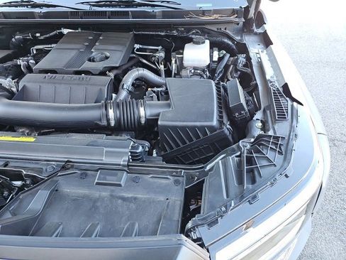 Used 2025 Nissan Frontier PRO-4X image 22