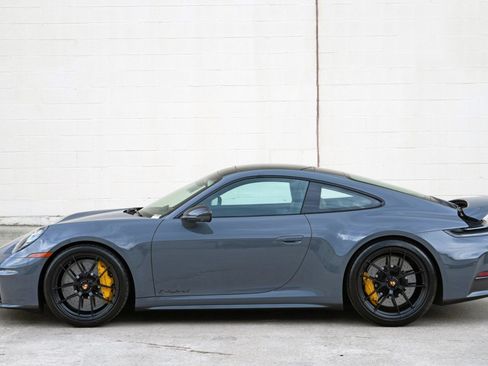 Used 2025 Porsche 911 Carrera 4 GTS AWD/4WD image 48