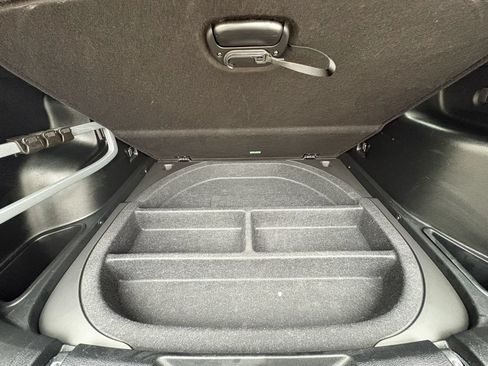 Used 2017 Jeep Cherokee Sport FWD image 19