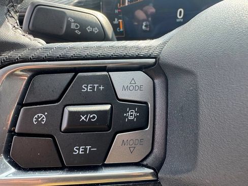 Used 2025 Ford Mustang Coupe RWD image 19