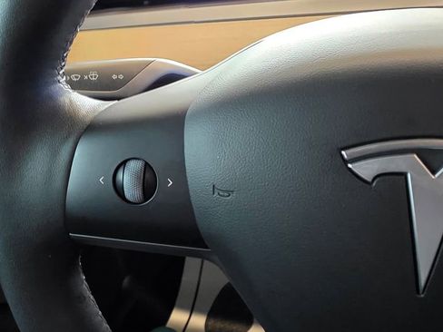 Used 2021 Tesla Model 3 Standard Range Plus image 30