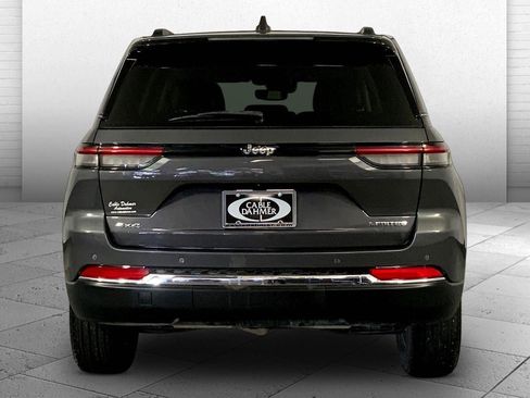 Used 2023 Jeep Grand Cherokee Limited AWD/4WD image 3
