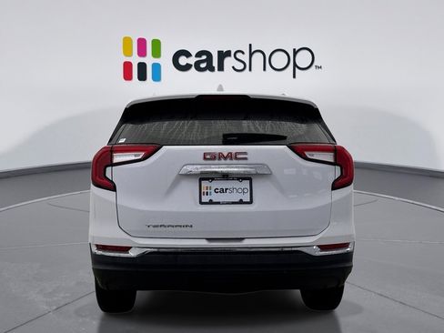 Used 2023 GMC Terrain SLT image 4