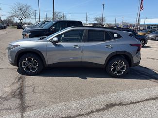 New 2026 Chevrolet Trax LT w/ Sunroof Package FWD video 2