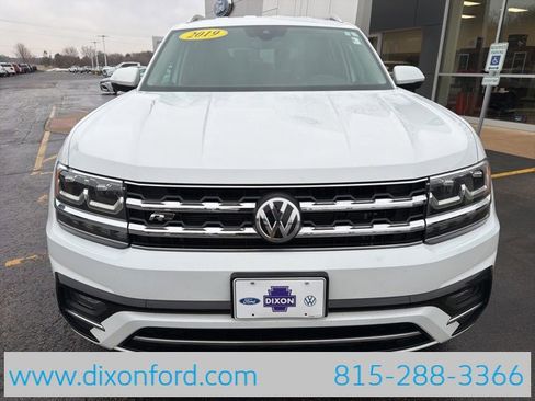 Used 2019 Volkswagen Atlas SE w/ Towing Package image 2