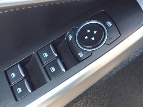 Used 2023 Ford Explorer XLT w/ Equipment Group 202A image 23