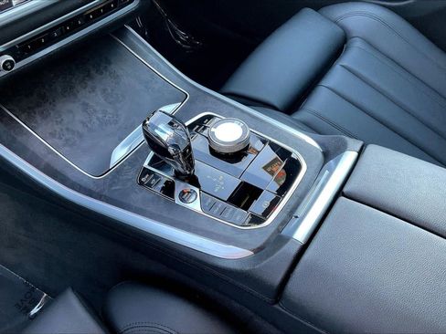 Used 2022 BMW X5 xDrive40i w/ Premium Package image 14