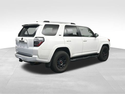 Used 2020 Toyota 4Runner SR5 Premium w/ Moonroof Package image 5