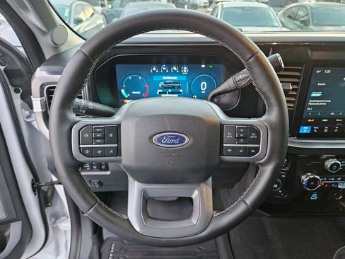 Used 2025 Ford F350 Lariat image 19
