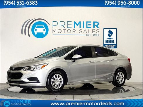 Used 2017 Chevrolet Cruze LS image 1