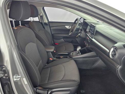 Used 2022 Kia Forte LXS FWD image 10