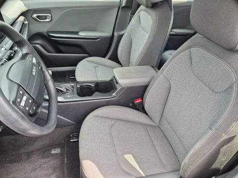 Used 2025 Kia K4 FWD image 25