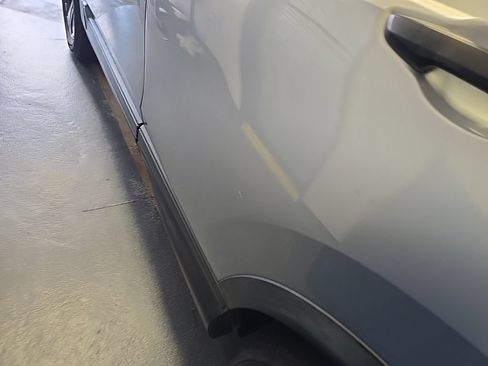 Used 2017 Honda CR-V LX image 5