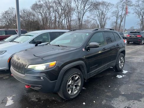 Used 2019 Jeep Cherokee Trailhawk w/ Comfort/Convenience Group image 1