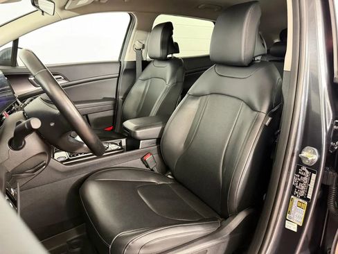 Used 2023 Kia Sportage EX AWD/4WD image 13