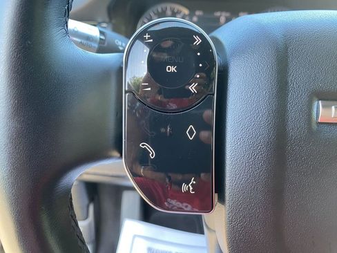 Used 2020 Land Rover Discovery Sport image 16