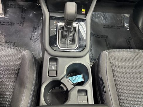 Used 2025 Subaru Forester Premium AWD/4WD image 23