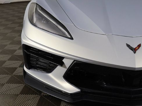 Used 2021 Chevrolet Corvette Stingray Premium Conv w/ Z51 Performance Package RWD image 16