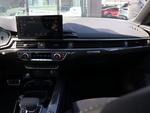 Used 2023 Audi S5 Premium image 22