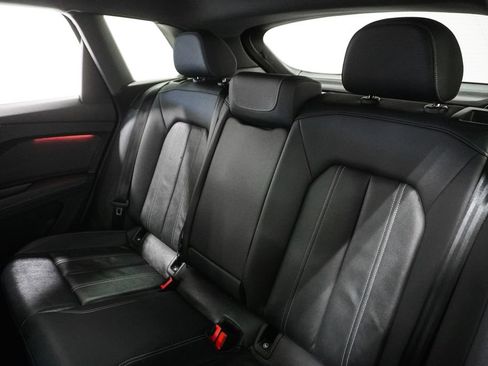 Used 2023 Audi Q4 e-tron Prestige image 17