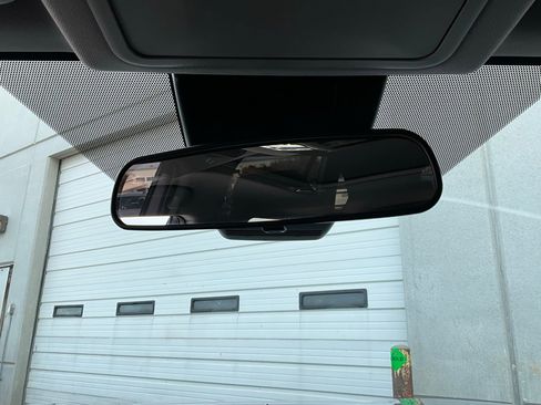 Used 2025 Toyota RAV4 XLE image 18