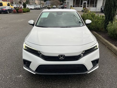 Used 2022 Honda Civic Touring image 4