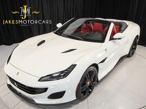 Used 2019 Ferrari Portofino image 18