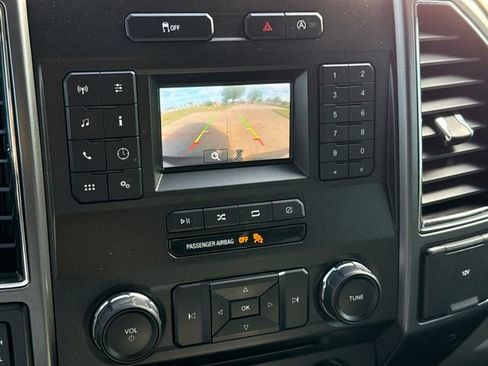 Used 2018 Ford F150 XLT image 25