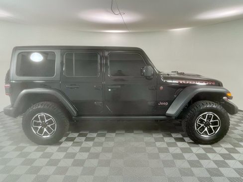 Used 2024 Jeep Wrangler Unlimited Rubicon w/ Technology Group AWD/4WD image 6