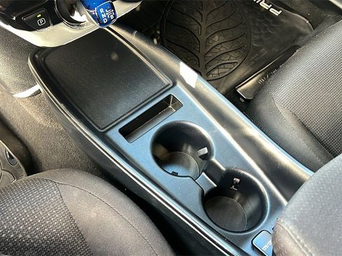 Used 2019 Toyota Prius LE image 16