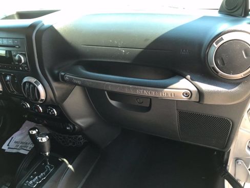 Used 2013 Jeep Wrangler Unlimited Sport AWD/4WD image 13