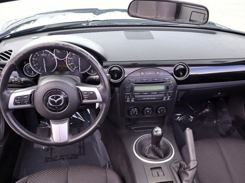 Used 2007 MAZDA MX-5 Miata Sport RWD image 21