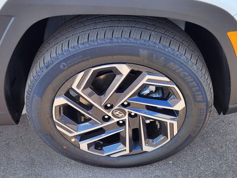 New 2026 Hyundai Tucson Limited AWD/4WD image 18