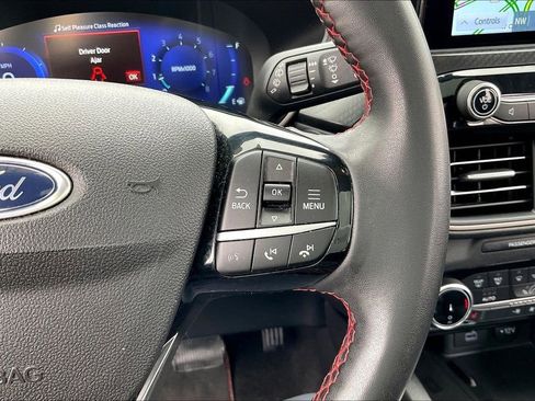 Used 2022 Ford Escape SEL w/ SEL Stealth AWD Package image 18