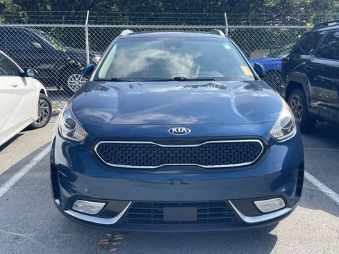 Used 2018 Kia Niro Touring FWD image 2