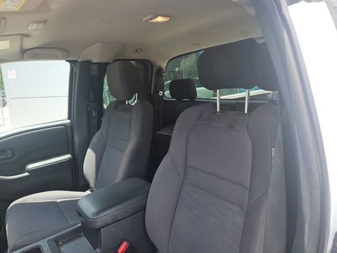Used 2022 Nissan Frontier S w/ Technology Package RWD image 9