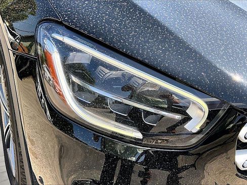 Used 2022 Mercedes-Benz GLC 300 4MATIC w/ Premium Package Lite image 25