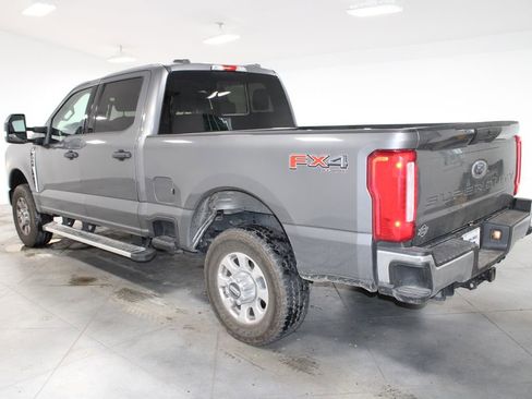 Used 2024 Ford F250 XLT w/ FX4 Off-Road Package AWD/4WD image 7