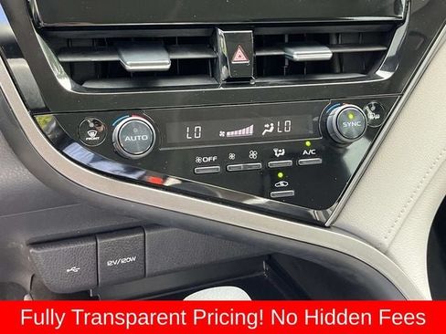 Used 2022 Toyota Camry LE w/ Convenience Package FWD image 28