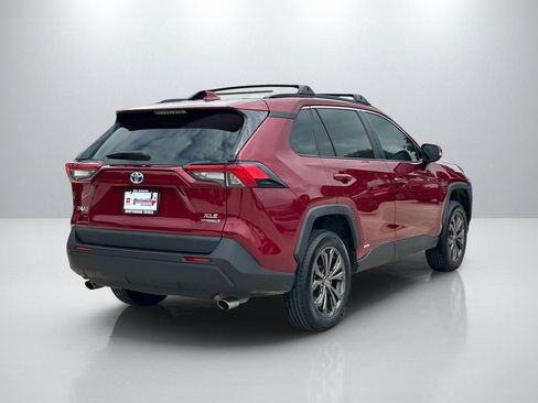 Used 2023 Toyota RAV4 XLE Premium AWD/4WD image 5