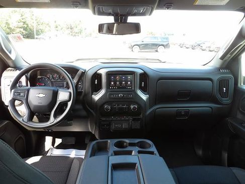 Certified 2022 Chevrolet Silverado 2500 Custom w/ Custom Value Package AWD/4WD image 31