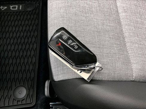 New 2026 Volkswagen ID.4 Pro image 32