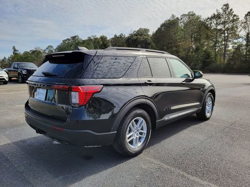 Used 2025 Ford Explorer Active image 5
