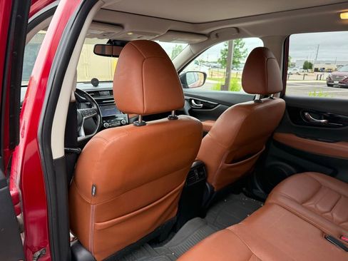 Used 2017 Nissan Rogue SL w/ SL Premium Package FWD image 9